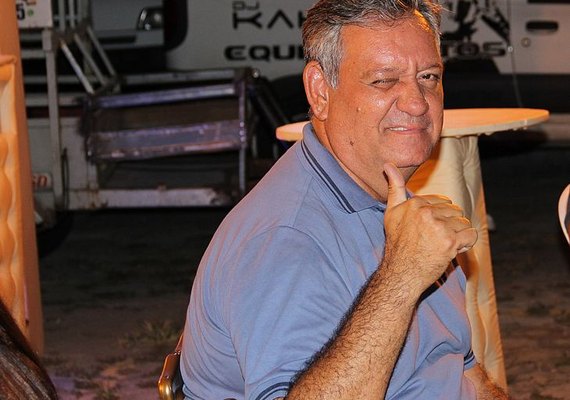 Morre, aos 58 anos, o jornalista Miguel Torres