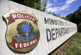 Sérgio Reis e deputado Otoni de Paula são alvos de operação da PF