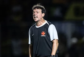 Corinthians acerta com Fernando Diniz para sequência da temporada