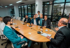 Presença de filho de presidente afastada em reunião oficial gera polêmica e insatisfação em cooperativistas