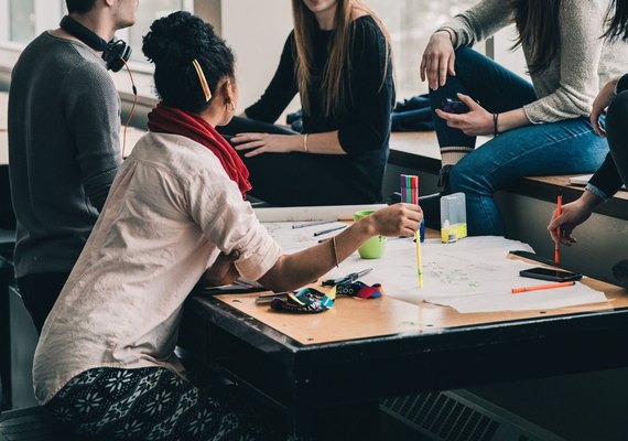 Previsão é de aumento das contratações temporárias no fim do ano em Alagoas