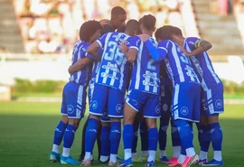 CSA tem baixas, mas Moacir Júnior recebe reforços para jogo decisivo