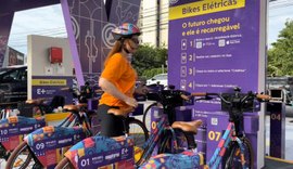 Passeio de bicicleta elétrica é opção de lazer em Maceió neste feriadão