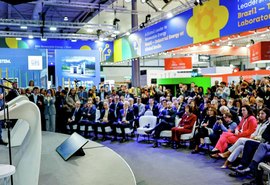 'O mundo precisa de diálogo, não de guerra', afirma Lula durante visita à Alemanha