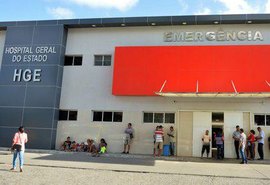Grávida de 8 meses está entre os feridos após colisão entre carro e moto