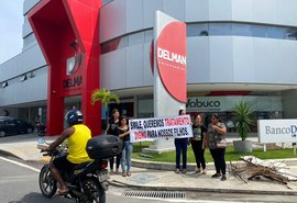 Mães de crianças autistas alagoanas protestam contra o plano Smile Saúde, em Maceió