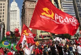 PCdoB oficializa apoio à candidatura de Lula
