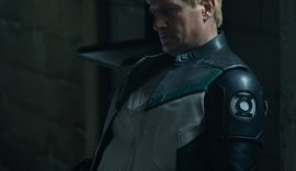 Nathan Fillion revela receio ao voltar como Guy Gardner em Lanternas
