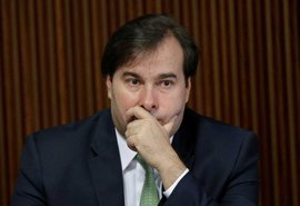 Citado em discussão do PSL, Maia evita falar em reeleição na Câmara