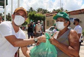 Coopaiba distribuiu 15 toneladas de alimentos em Piaçabuçu