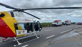 Capotamento na AL-220 deixa uma mulher morta e adolescente ferida