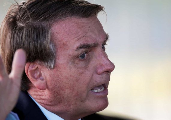 Bolsonaro nega ter recebido dossiê com plano para retirá-lo do governo