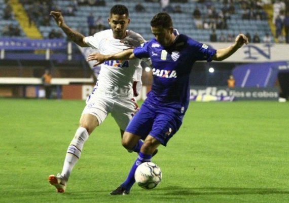 CSA enfrenta o Avaí, adversário direto contra a zona de rebaixamento da Série A