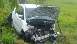 Colisão entre dois carros deixa um ferido na BR-316, entre Atalaia e Cajueiro