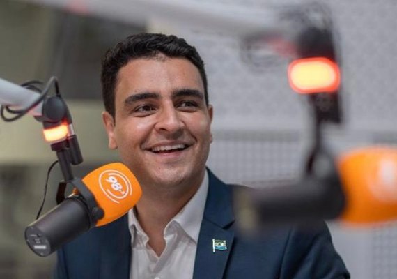 Apenas dois vereadores de Maceió devem ficar fora do “blocão” de JHC