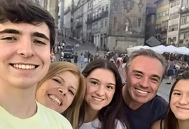 Homem entra na Justiça para ser reconhecido como filho de Gugu