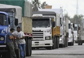 Benefícios emergenciais de caminhoneiros e taxistas começam a ser pagos em agosto