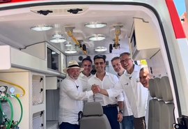 Ao lado de JHC, Paulo Dantas e Renan Filho, Lula chega a Maceió e entrega equipamentos para a saúde