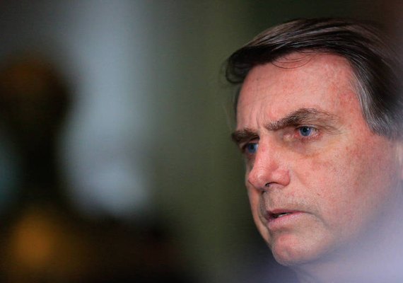 Bolsonaro teme atentado e usa colete à prova de bala durante atos
