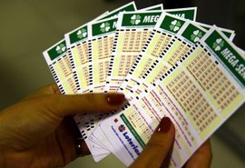 Mega-Sena acumula e prêmio principal vai para R$ 20 milhões