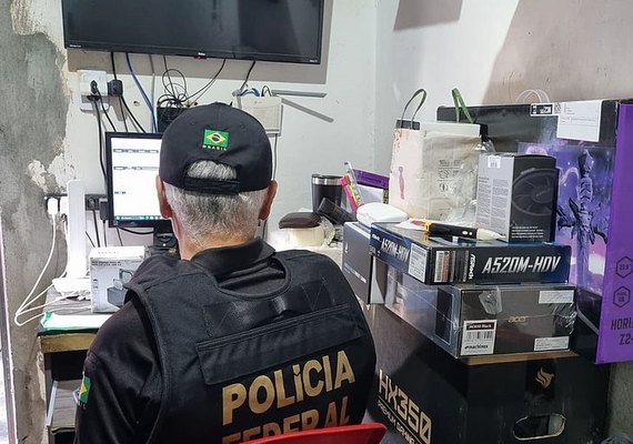 PF prende suspeito de guardar arquivos de cena de sexo explícito com menores, em AL