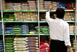 Cai 0,09% o preço de cesta de compras para famílias de baixa renda