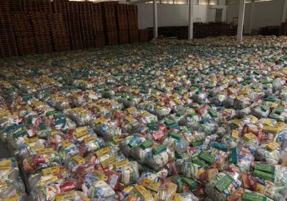 Governo inicia entrega de 200 mil cestas básicas aos municípios alagoanos