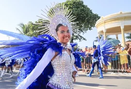 208 anos de Alagoas: Desfile Cívico reúne multidão e homenageia Nise da Silveira
