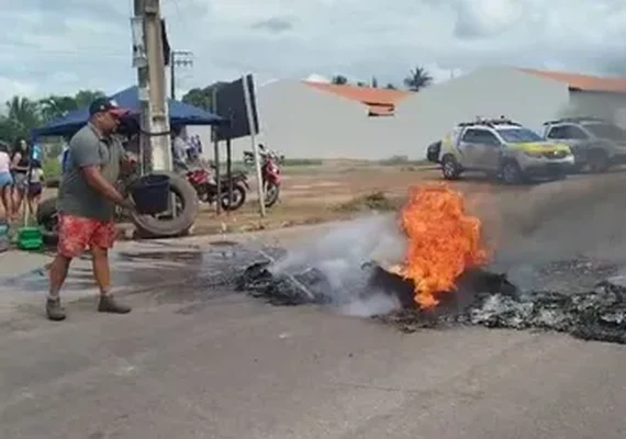 Protesto interdita AL-110 em Arapiraca após morte de pedestre