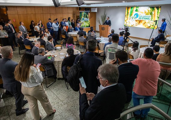Frente Parlamentar do Etanol é lançada em Brasília