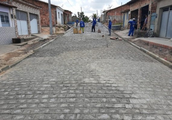 Programa do governo minha cidade linda chega a Santana do Ipanema e Piranhas