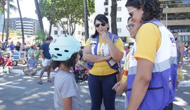 Detran/AL promove ação educativa na Rua Fechada