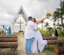 Turistas percorrem mais de 2.500 km para casar na Capelinha de Jaraguá