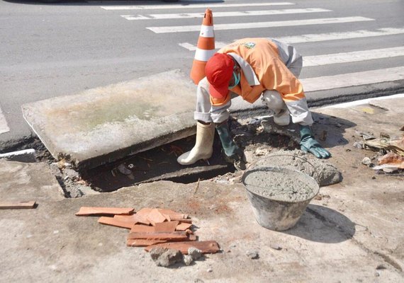 Vila dos Pescadores recebe ações de prevenção a inundações da Prefeitura
