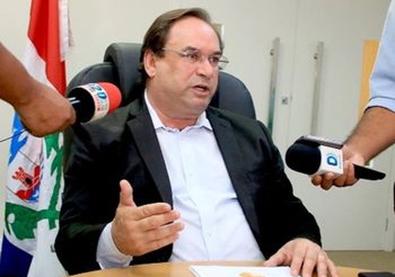 Operação da PF fragiliza vice-governador Luciano Barbosa