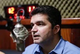 Rui Palmeira mantém campanha discreta e gera dúvidas no PSD