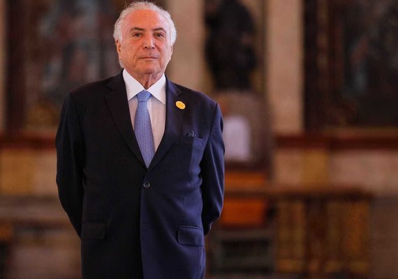 Temer sanciona reajuste de salário do STF; Fux revoga auxílio-moradia