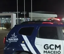 Ponto de consumo de drogas é identificado e demolido em Maceió