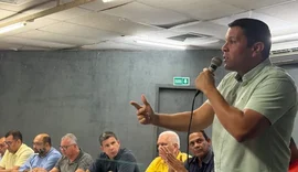 Rodrigo chega a acordo com servidores de Maceió: reajuste será de 6%