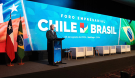 Ministro Fávaro destaca relação comercial Brasil-Chile em fórum empresarial