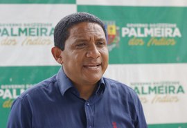 Prefeito de Palmeira dos Índios é flagrado em suposto esquema de compras de votos