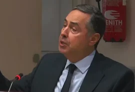 Ministro do STF suspende aplicação do piso nacional da enfermagem