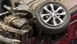 Motorista fica ferido após carro capotar na AL-220 em Major Izidoro