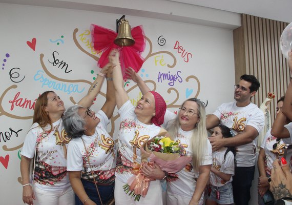 Enfermeira transforma luta contra o câncer em movimento de fé, acolhimento e esperança