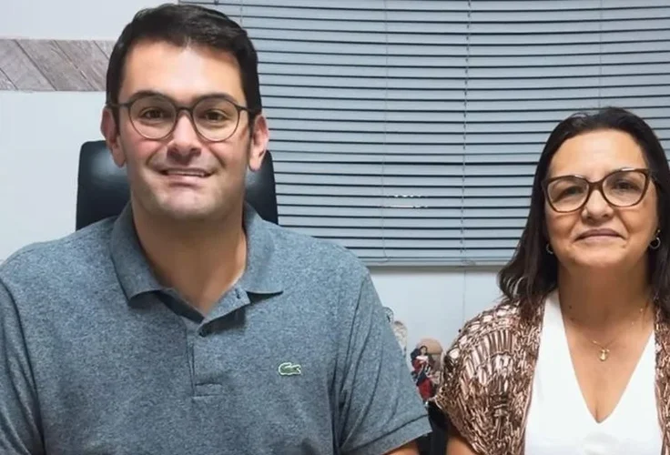 Prefeito anuncia reajuste de 12% para Educação; mais do que o dobro concedido pelo Estado e Maceió
