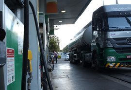 Elevação do etanol na gasolina reacende embate entre governo e setor automotivo