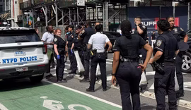Tiros provocam correria na Times Square em Nova York; polícia prende suspeito