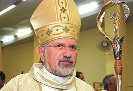 Arcebispo pede que fiéis do grupo de risco assistam Missa do Galo em casa