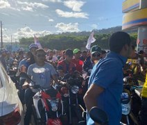 Juíza flagra distribuição de combustível em carreata de Rui Palmeira e dos Albuquerque