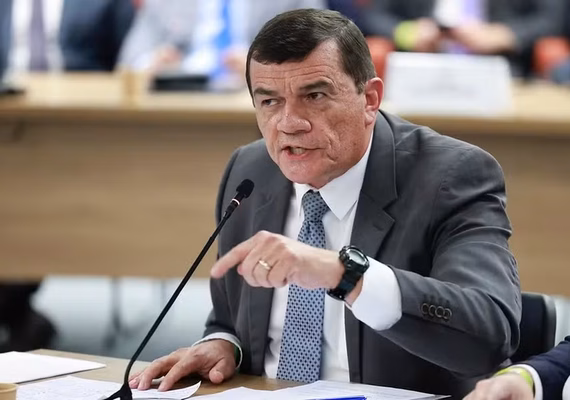 Estudo no cárcere: Moraes autoriza general Paulo Sérgio Nogueira a prestar o Enem 2026